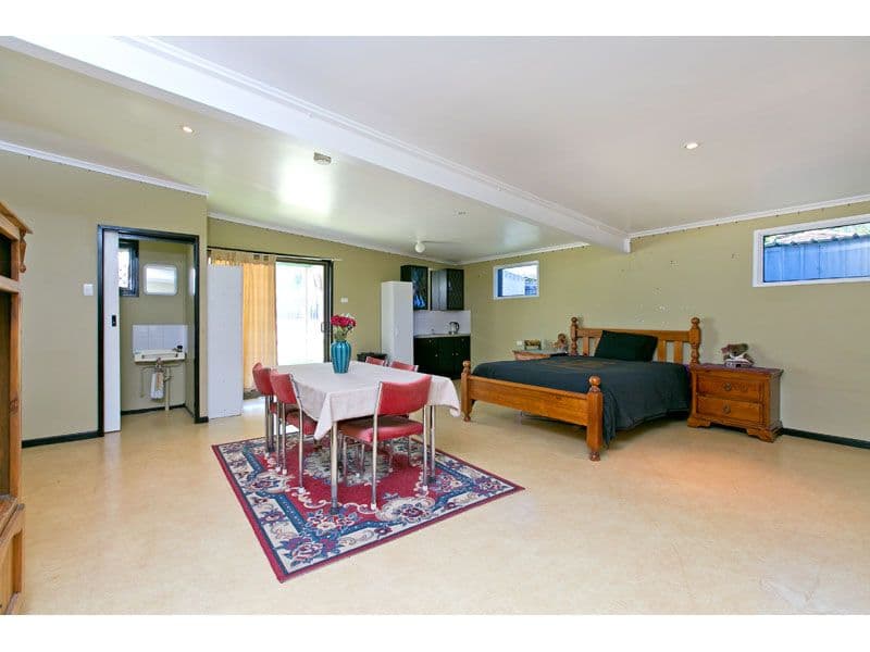 7 Magnolia Parade, VICTORIA POINT QLD 4165, Victoria Point - Thumbnail 3