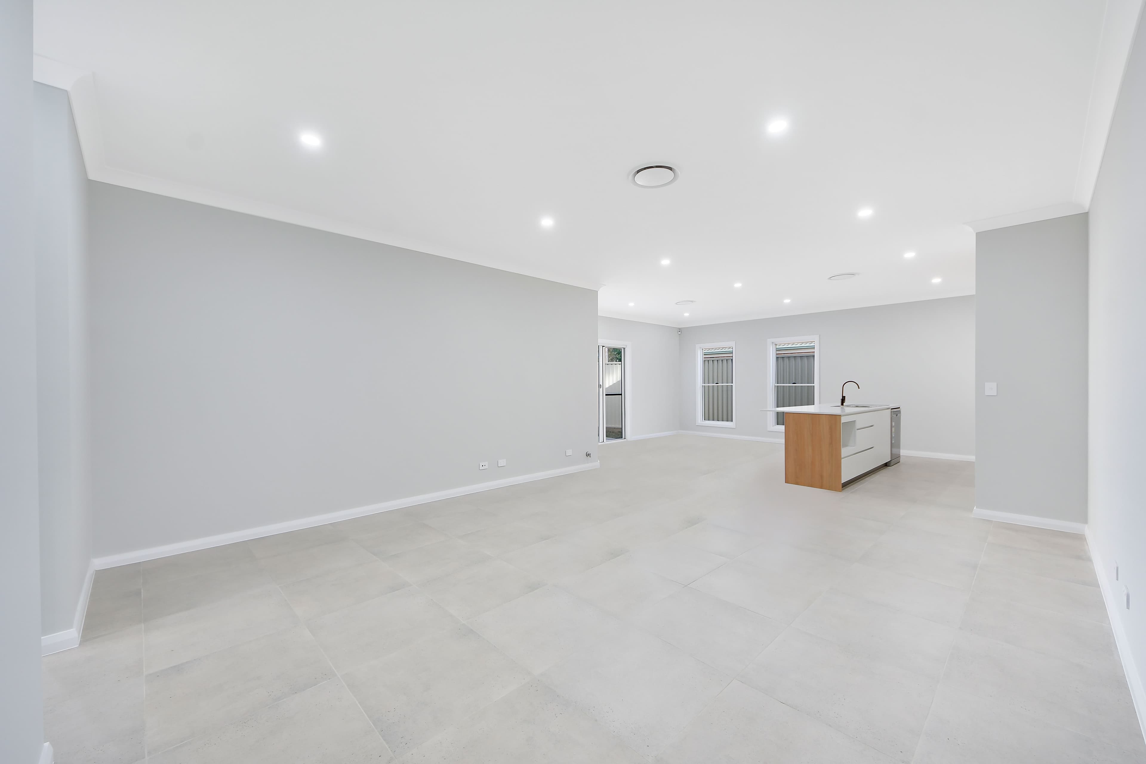 34 Thirlmere Way, Tahmoor - Thumbnail 2
