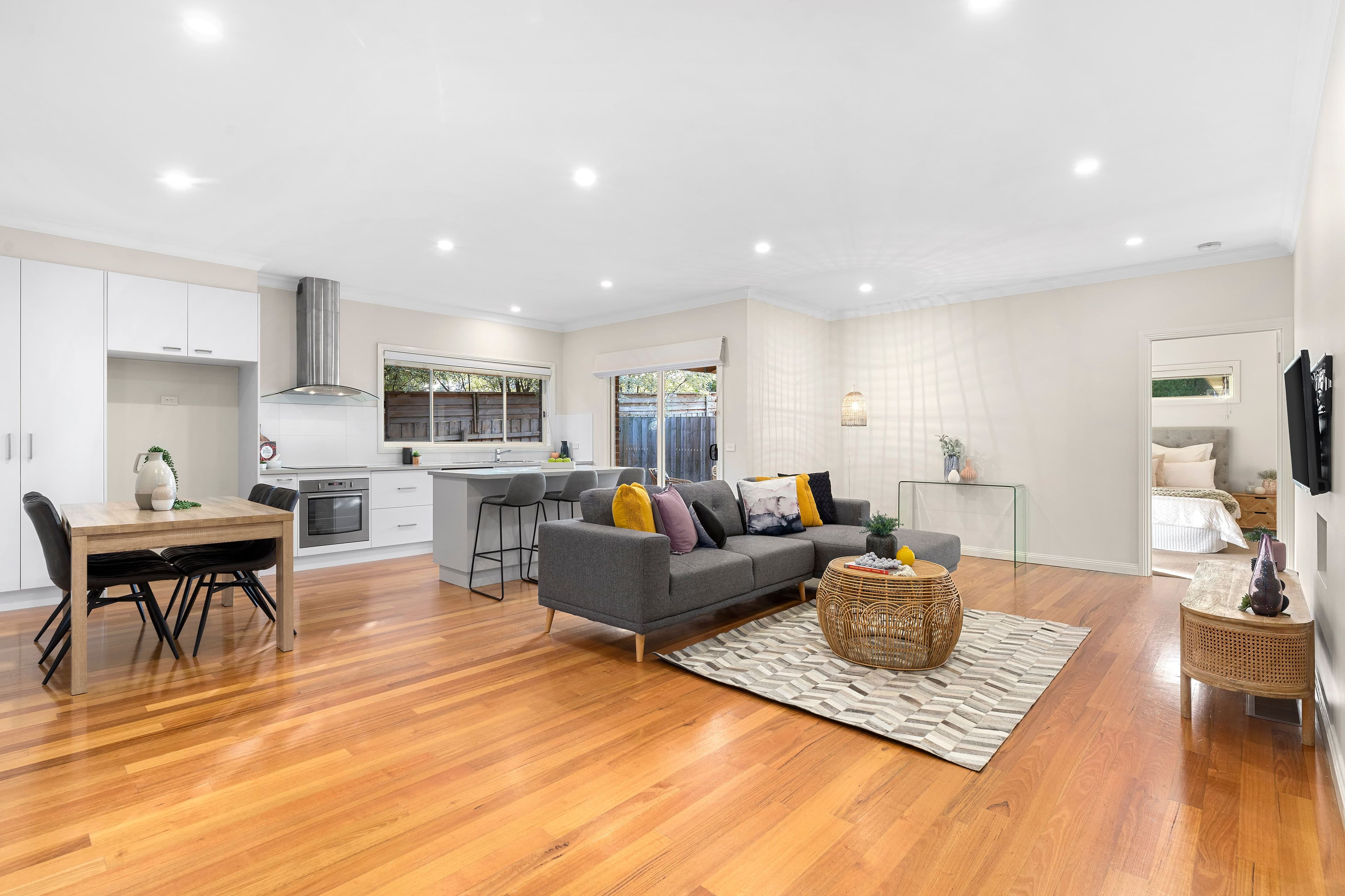 3 Tanunda Close, Scoresby VIC 3179, Scoresby - Thumbnail 2