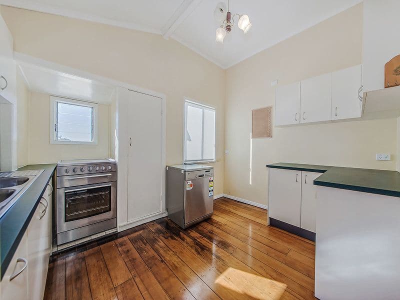 13 Elliot Street, NORMAN PARK QLD 4170, Norman Park - Thumbnail 4