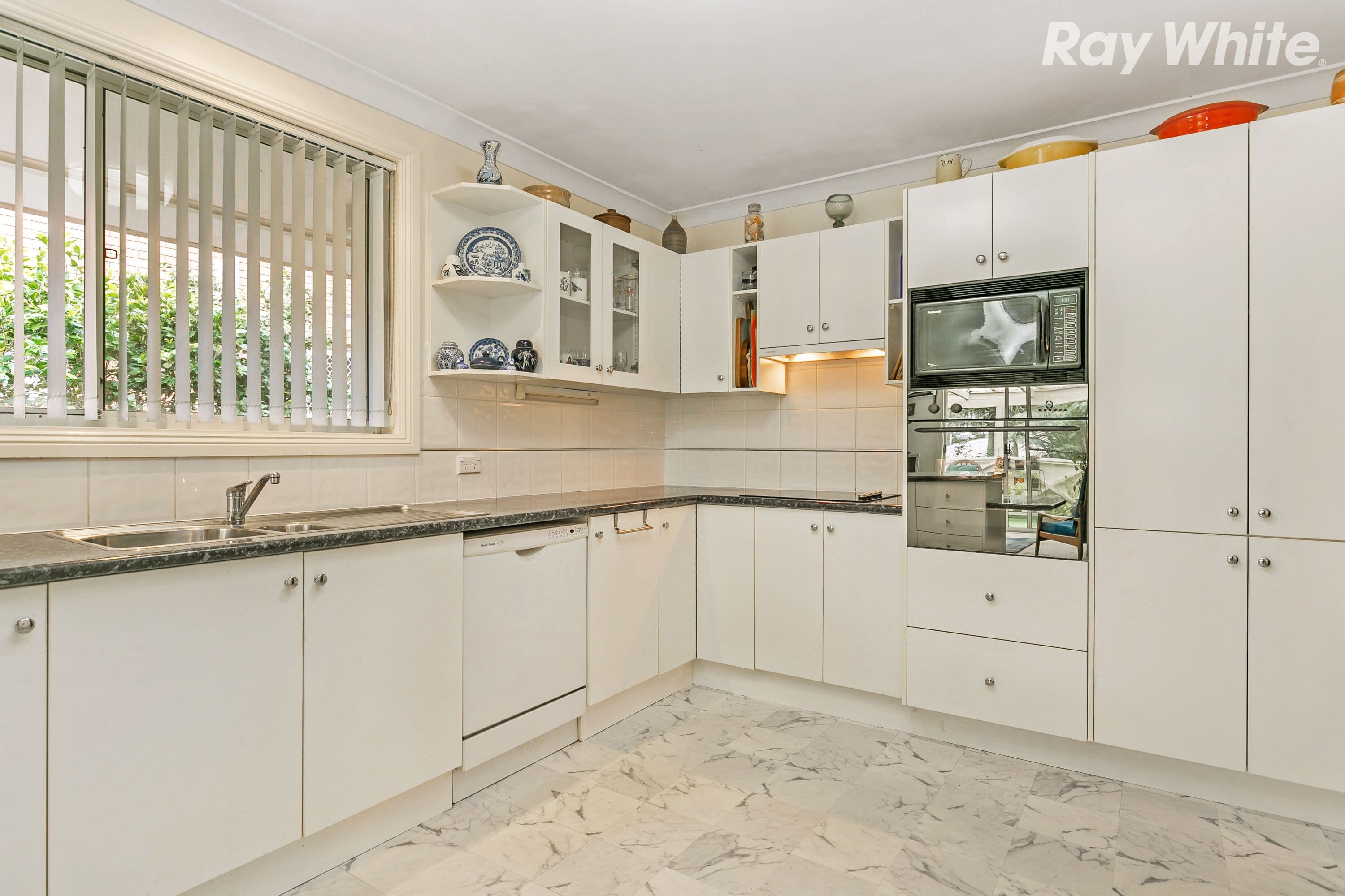 13 Frederick Goddard Close, Saratoga - Thumbnail 4