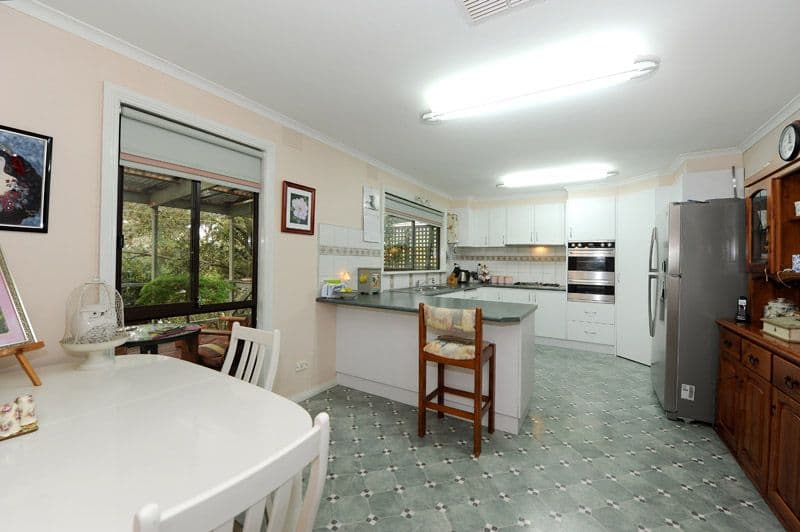6 Moore Street, FERNTREE GULLY VIC 3156, Ferntree Gully - Thumbnail 5