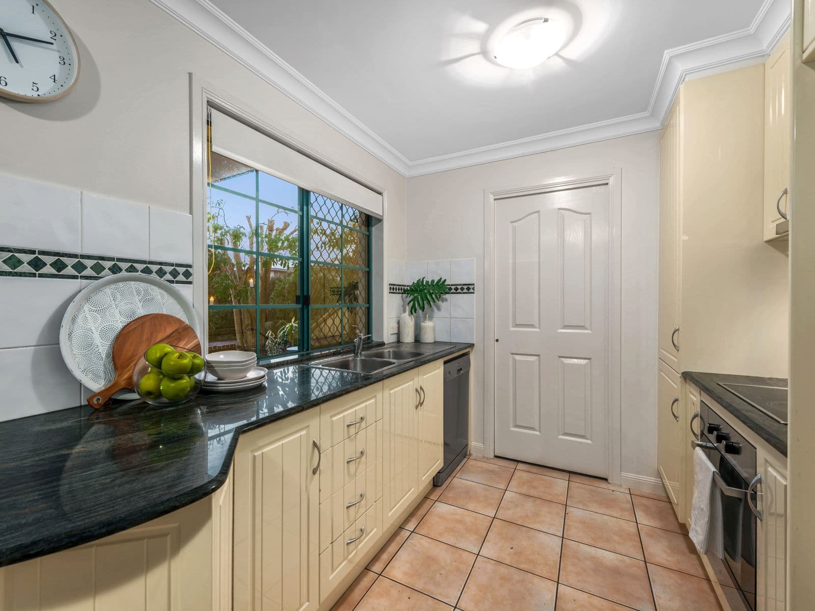 62 Pampling Street, Camp Hill QLD 4152, Camp Hill - Thumbnail 3