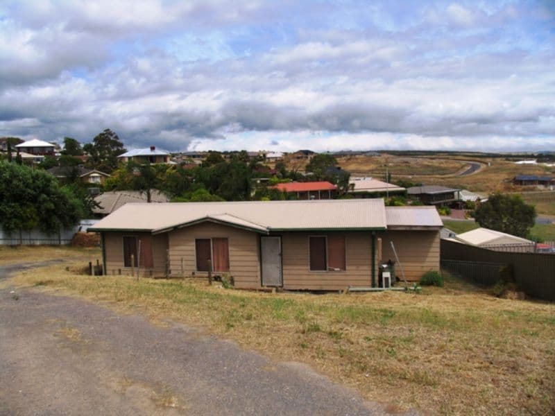18 Triangle Court, NOARLUNGA DOWNS SA 5168, Noarlunga Downs - Image 1