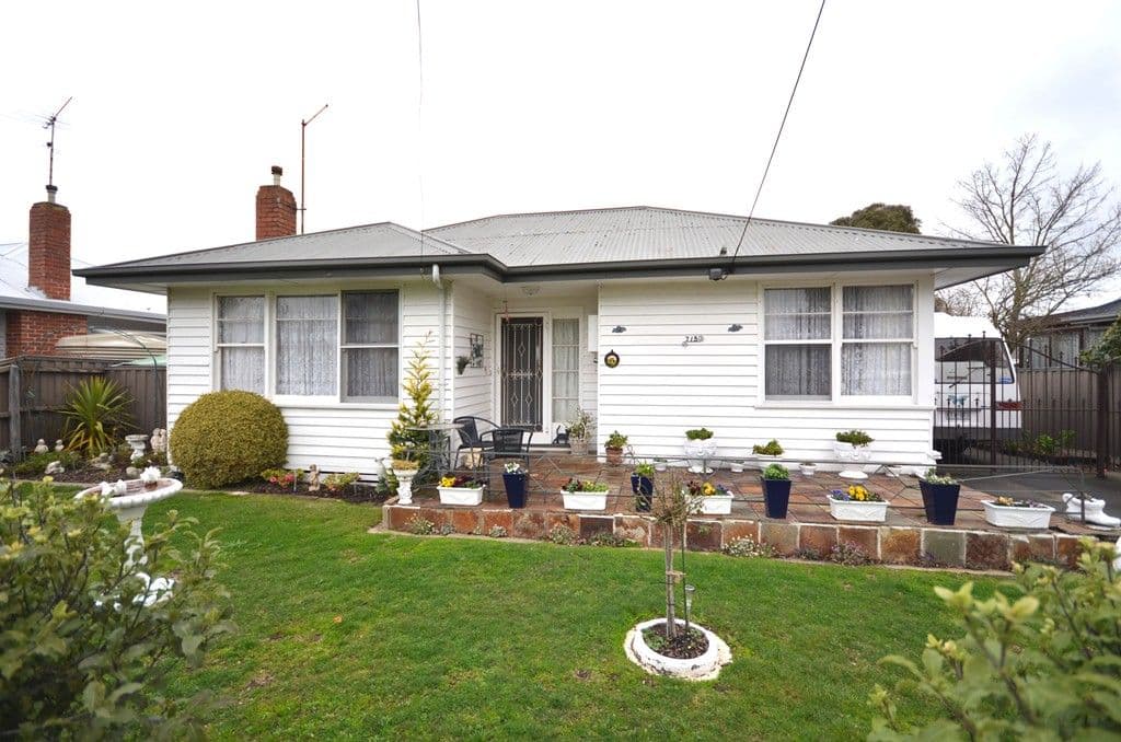 715 Latrobe Street, REDAN VIC 3350, Redan - Image 1