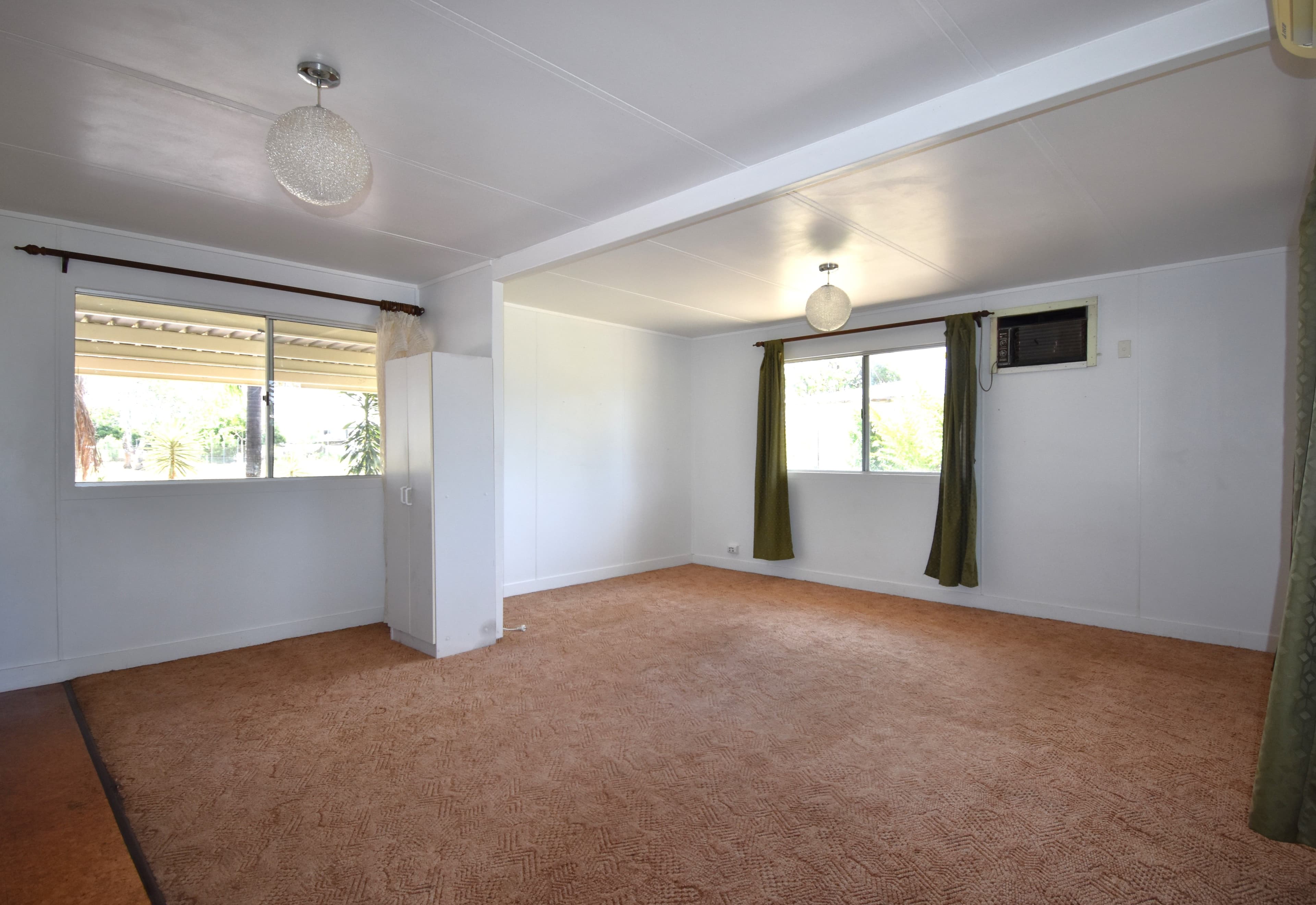 52 Willow Street, Barcaldine QLD 4725, Barcaldine - Thumbnail 2