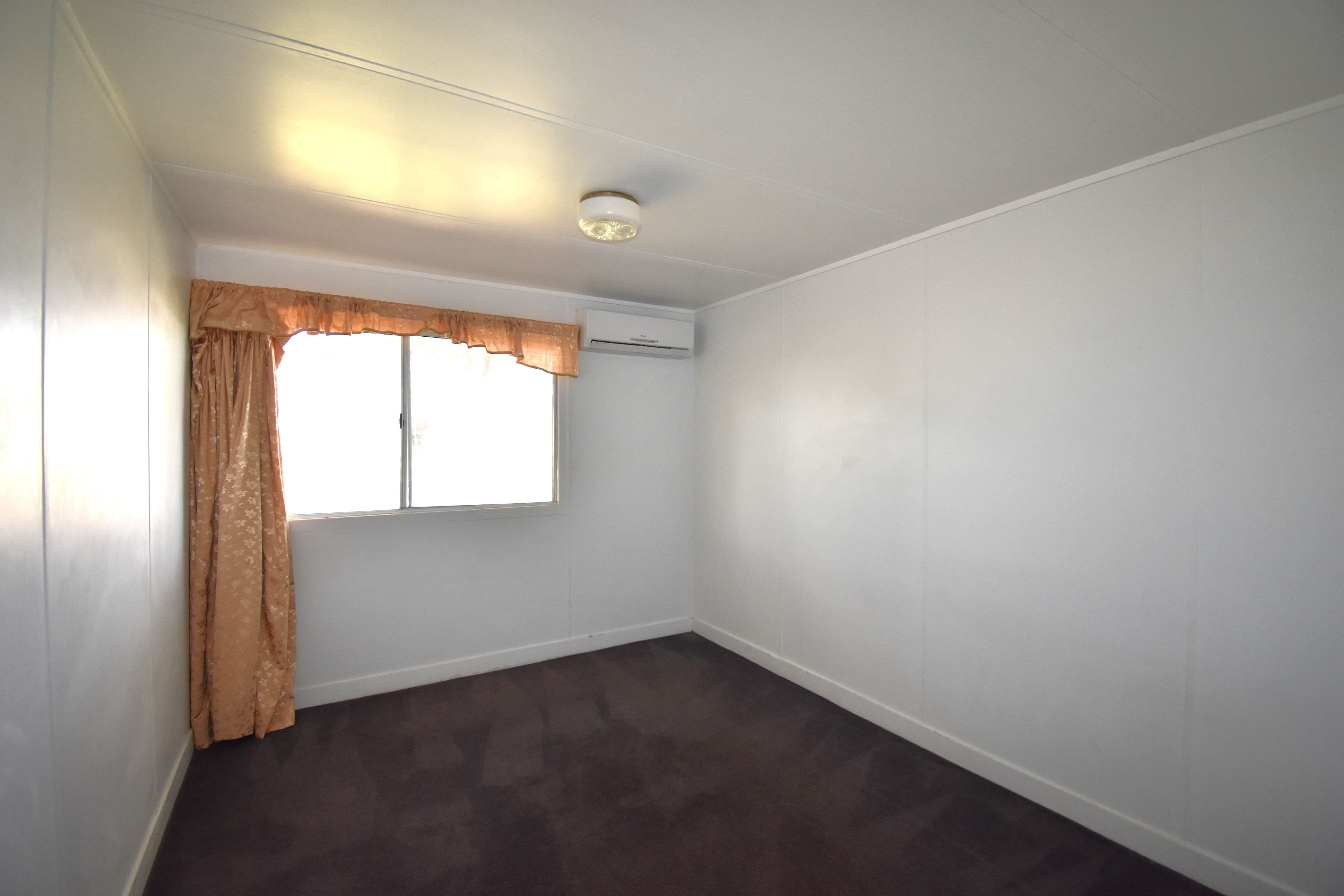 52 Willow Street, Barcaldine QLD 4725, Barcaldine - Thumbnail 6