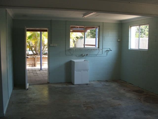 13 Scawfell Avenue, SLADE POINT QLD 4740, Slade Point - Thumbnail 6