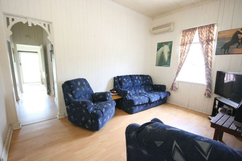 4 Nolan, SARINA QLD 4737, Sarina - Thumbnail 2