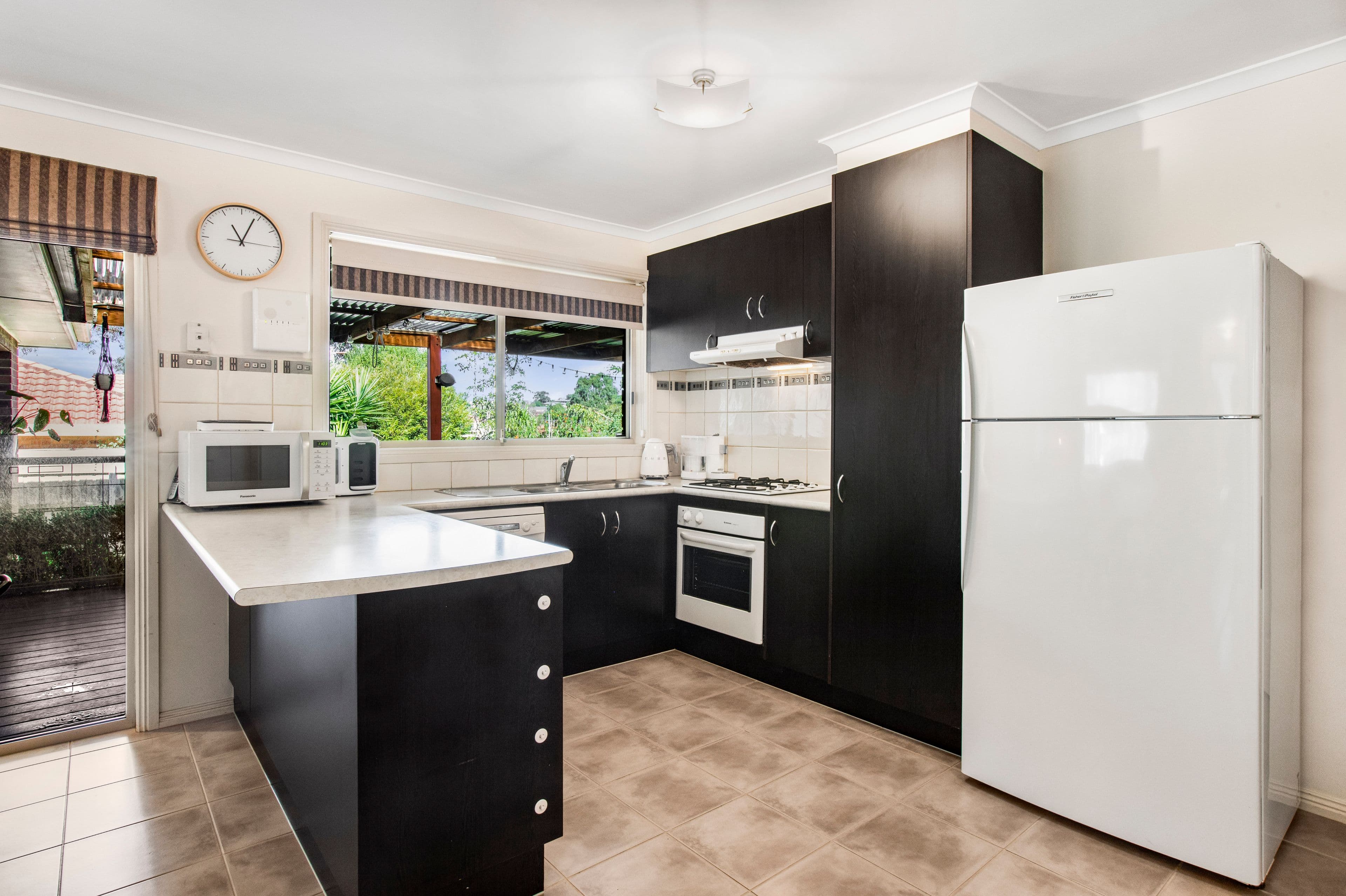 135 Ahern Road, Pakenham VIC 3810, Pakenham - Thumbnail 3