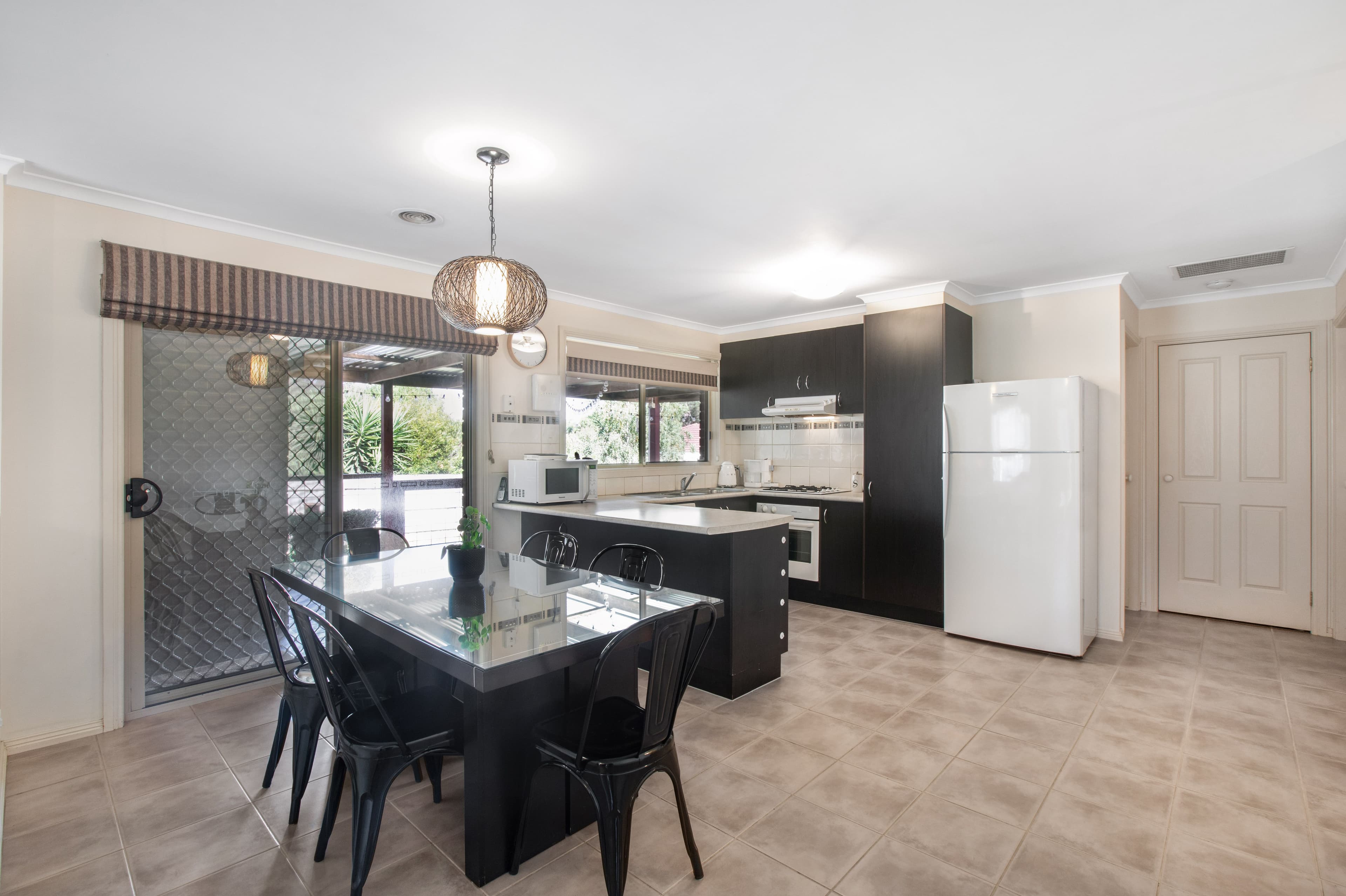 135 Ahern Road, Pakenham VIC 3810, Pakenham - Thumbnail 4