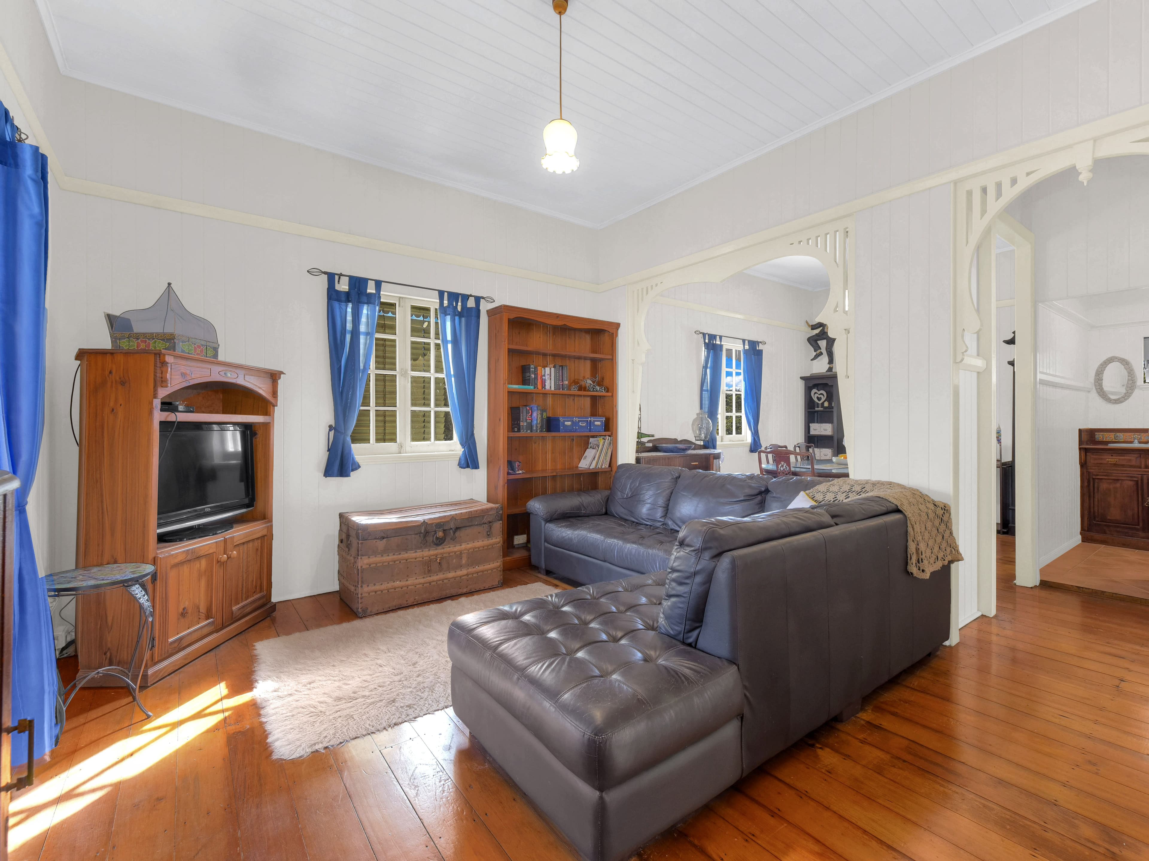 87 Beatrice Street, Bardon QLD 4065, Bardon - Thumbnail 2