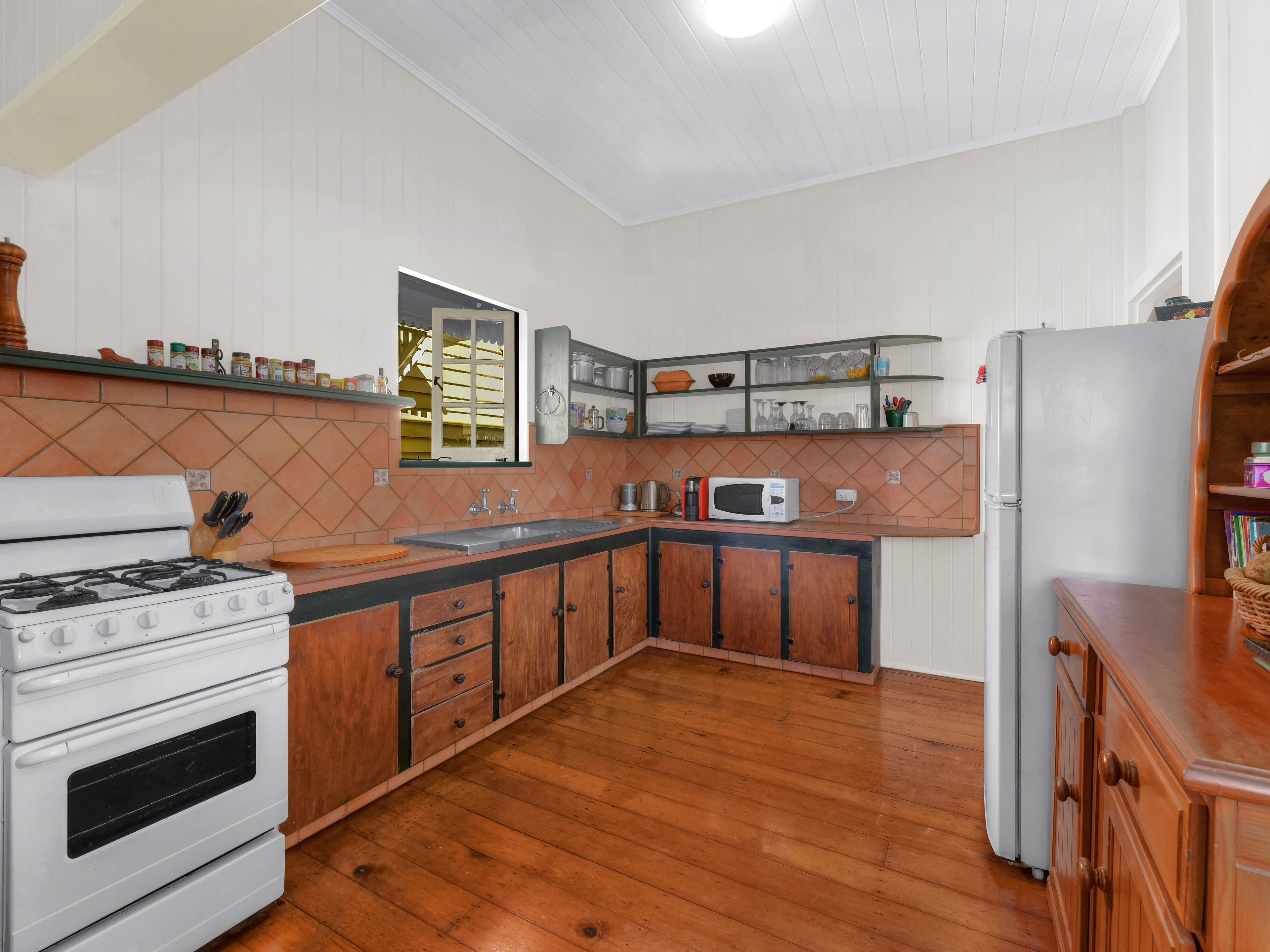 87 Beatrice Street, Bardon QLD 4065, Bardon - Thumbnail 7