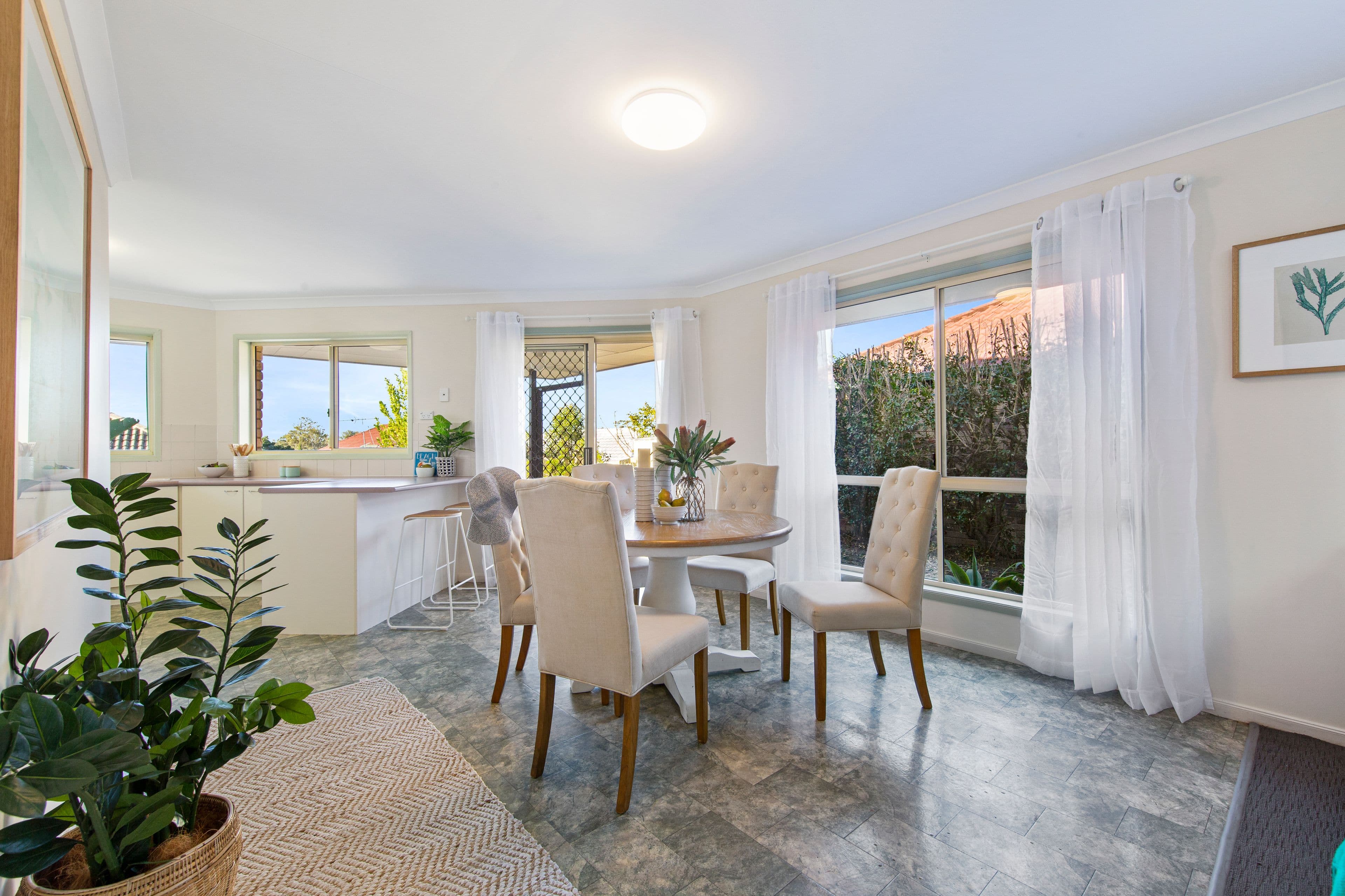8 Lindeman Place, Tingalpa QLD 4173, Tingalpa - Thumbnail 2