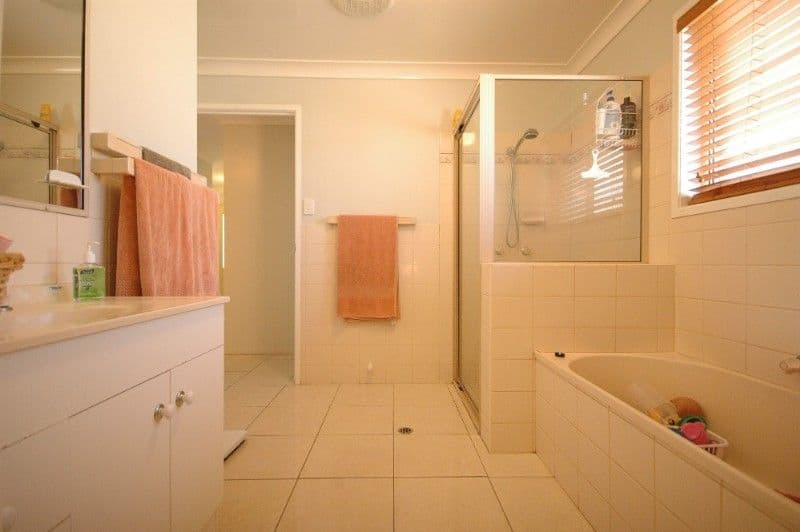 101 Hursley Road, GLENVALE QLD 4350, Glenvale - Thumbnail 6