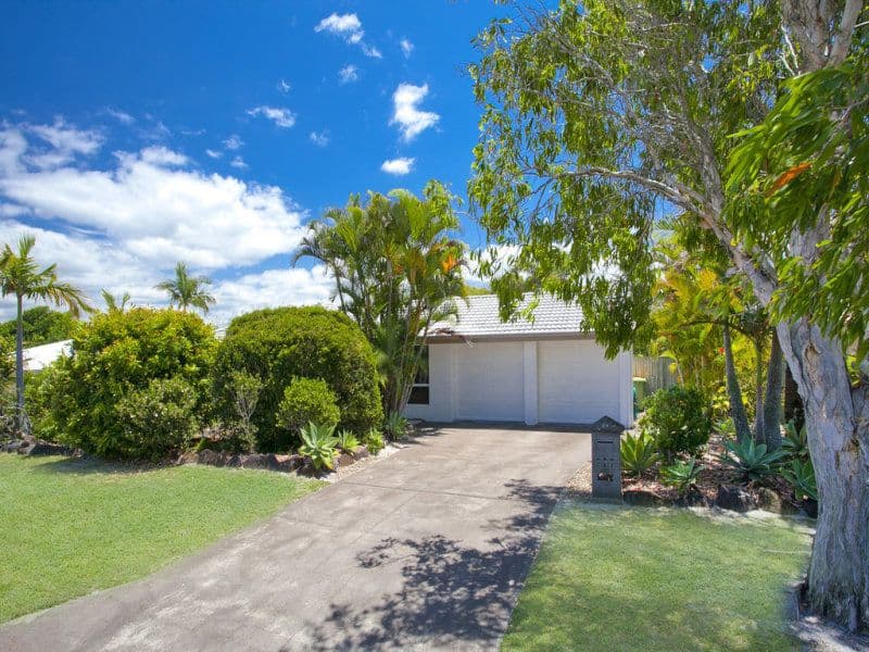 29 Wavecrest Drive, Castaways Beach - Image 1