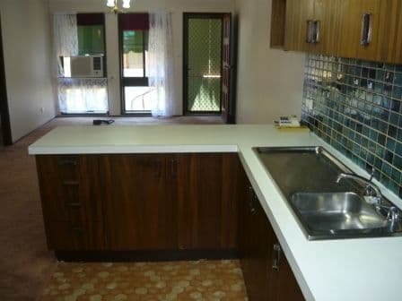 405 Griffith Road, LAVINGTON NSW 2641, Lavington - Thumbnail 3