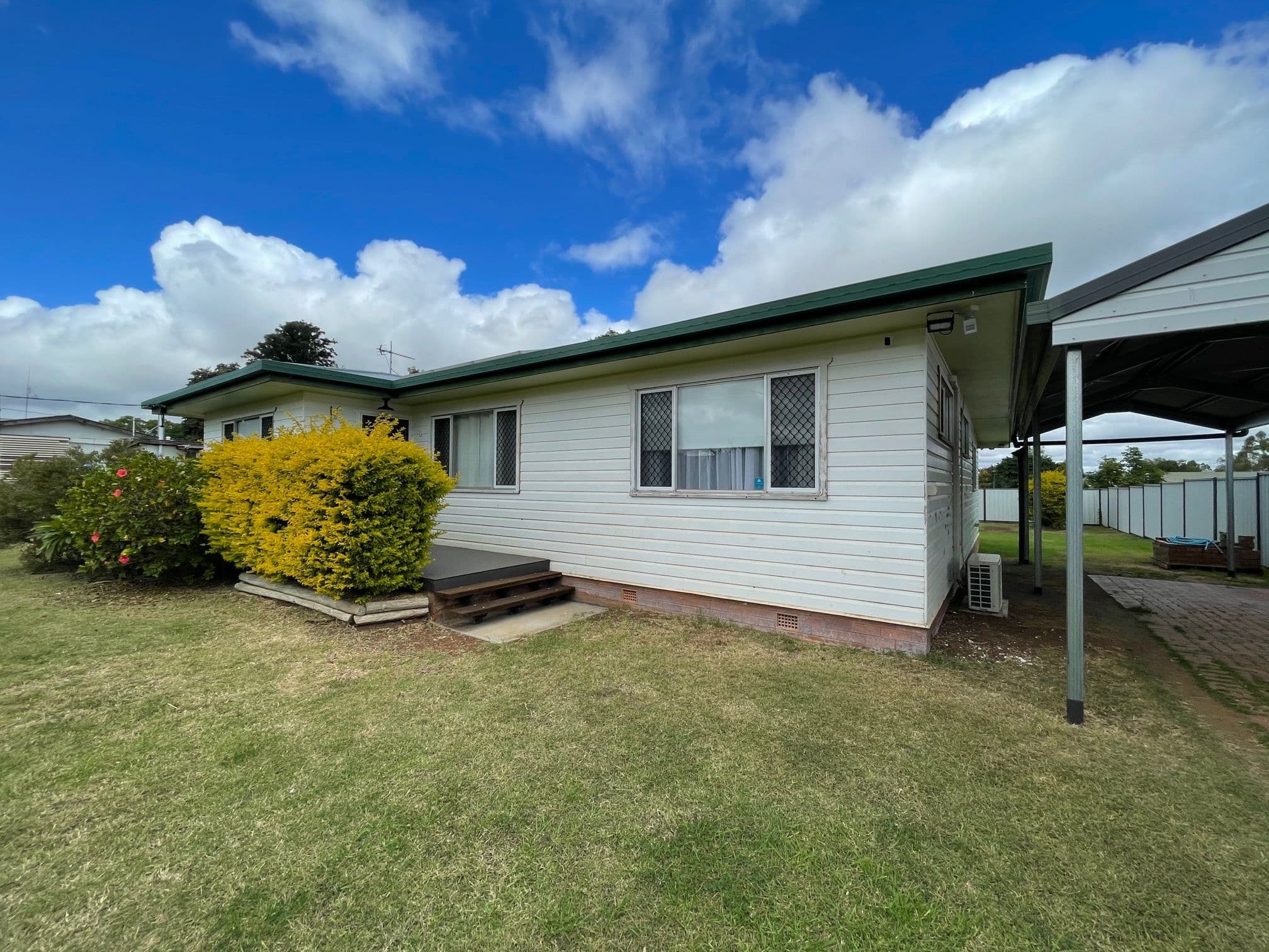 27 Hill Street, Pittsworth QLD 4356, Pittsworth - Thumbnail 2