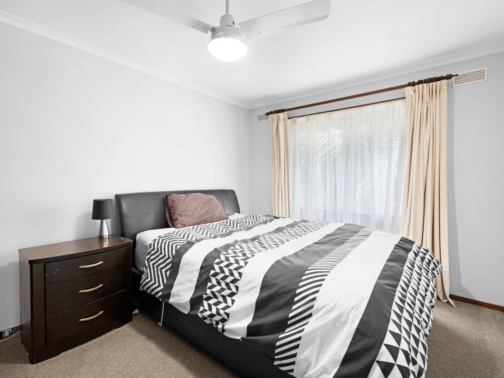 35 Barrington Street, Benalla VIC 3672, Benalla - Thumbnail 5