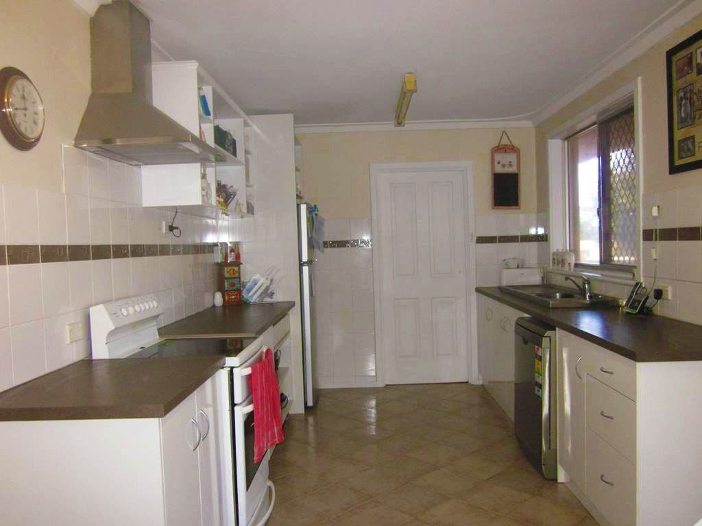 13 Goldsworthy Crescent, SPALDING WA 6530, Spalding - Thumbnail 4