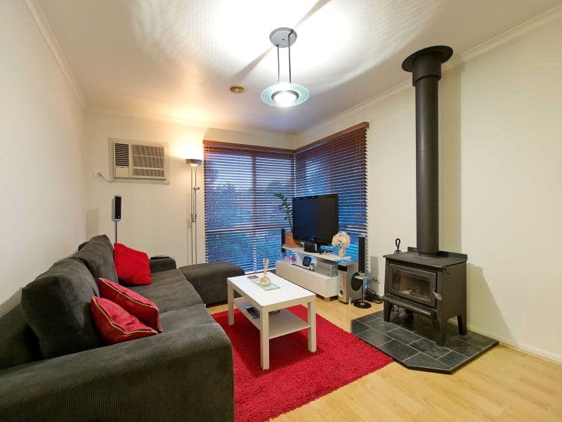 10 Terrence Drive, CRANBOURNE NORTH VIC 3977, Cranbourne North - Thumbnail 3