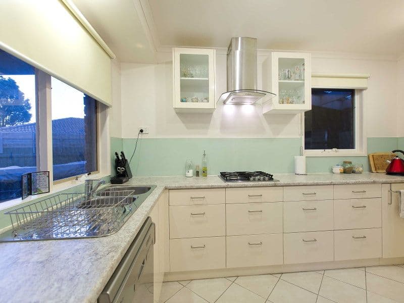 10 Terrence Drive, CRANBOURNE NORTH VIC 3977, Cranbourne North - Thumbnail 5