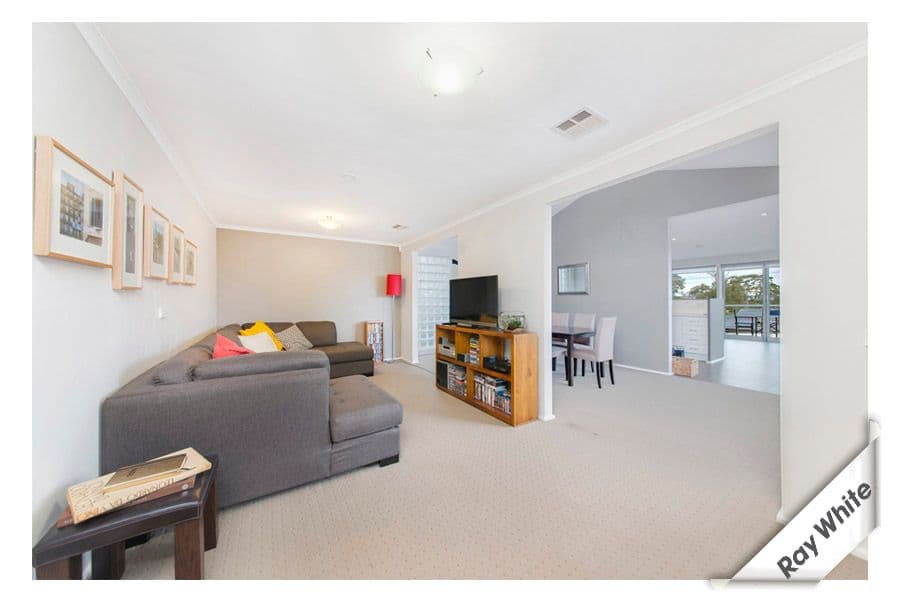 40 Summerland Circuit, KAMBAH ACT 2902, Kambah - Thumbnail 3