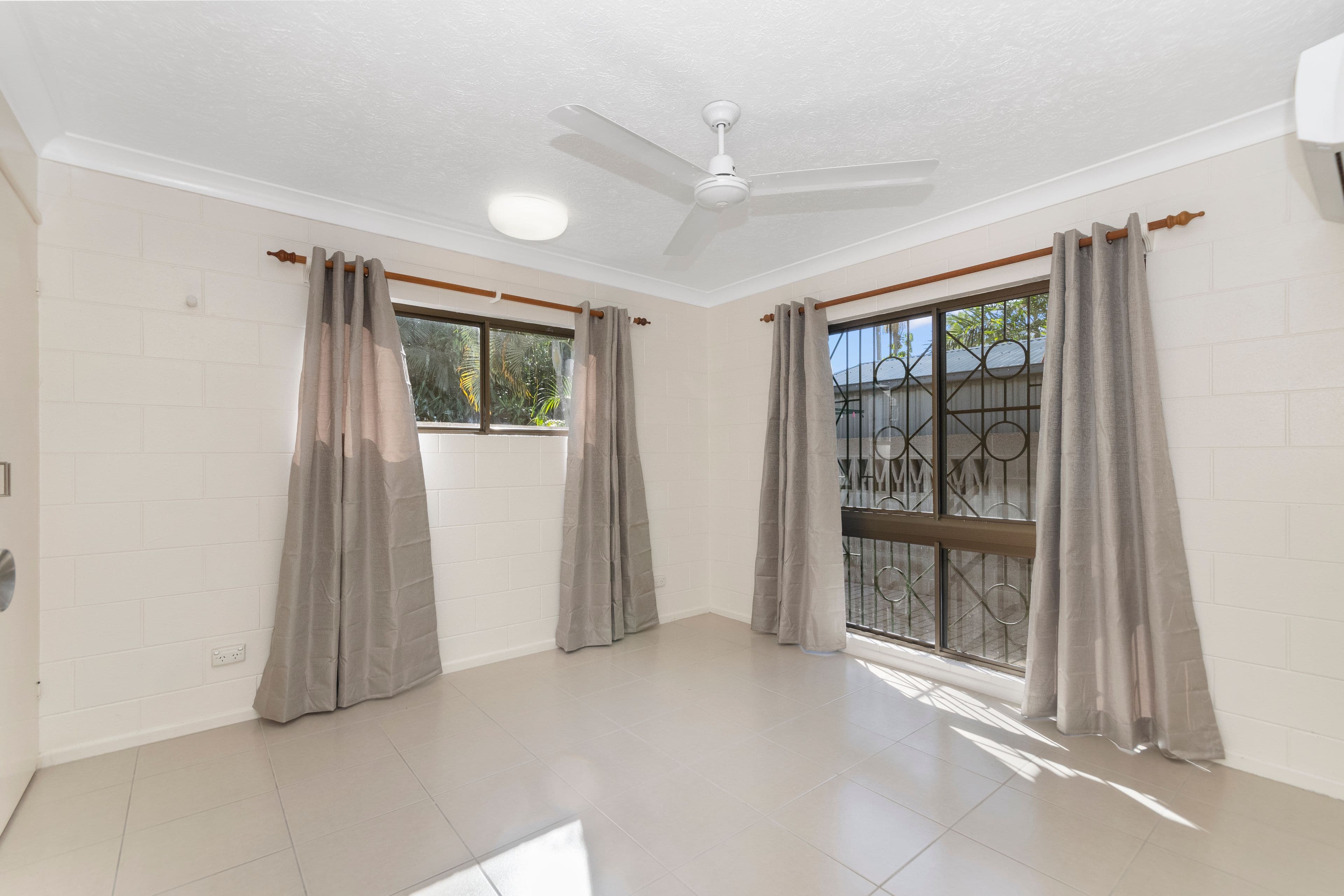 27 Armstrong Street, Hermit Park QLD 4812, Hermit Park - Thumbnail 5