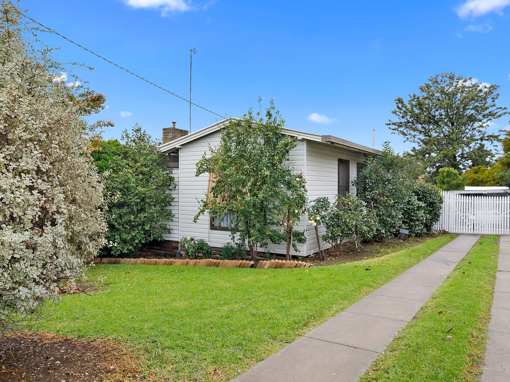 5 Chisholm Crescent, Seymour VIC 3660, Seymour - Thumbnail 2