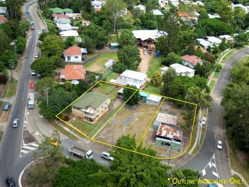 11 Rouen Road, BARDON QLD 4065, Bardon - Image 1