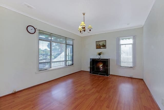 5 Autumndale Avenue, RESERVOIR VIC 3073, Reservoir - Thumbnail 4