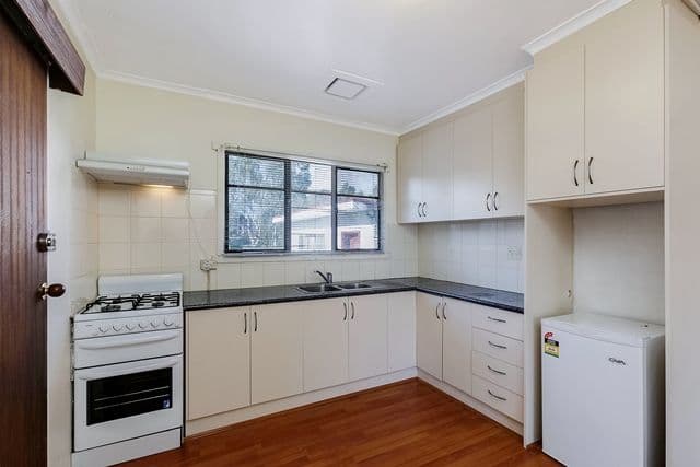 5 Autumndale Avenue, RESERVOIR VIC 3073, Reservoir - Thumbnail 6