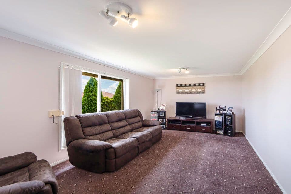 1 Dalrello Court, Glenvale QLD 4350, Glenvale - Thumbnail 2