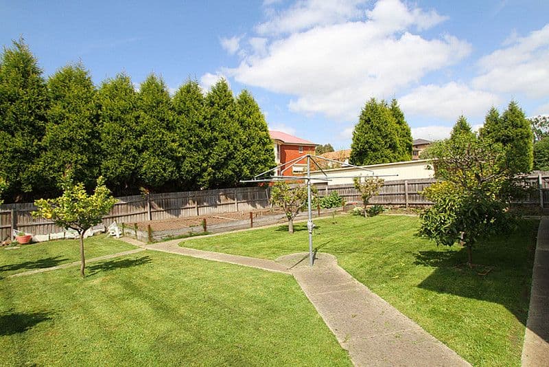 9 Incana Drive, MILL PARK VIC 3082, Mill Park - Thumbnail 2
