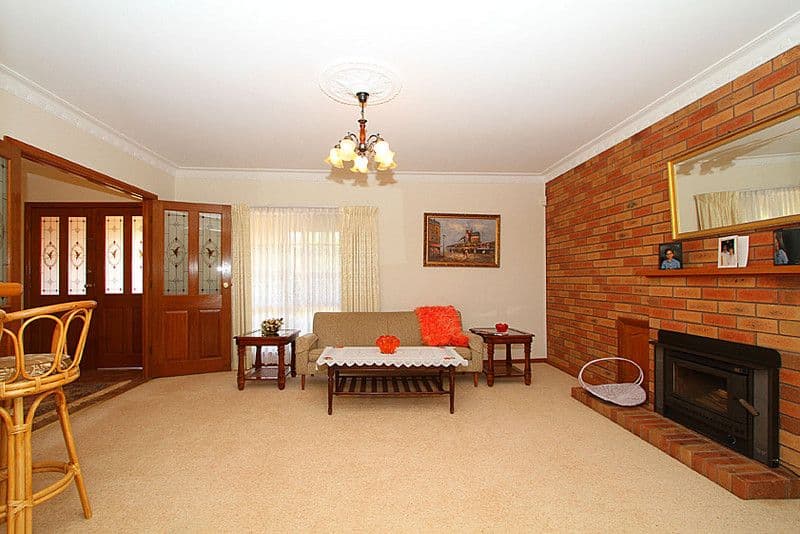 9 Incana Drive, MILL PARK VIC 3082, Mill Park - Thumbnail 3