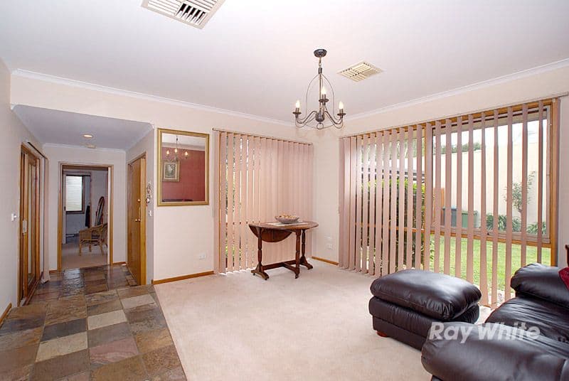 12 Theodore Terrace, BERWICK VIC 3806, Berwick - Thumbnail 6