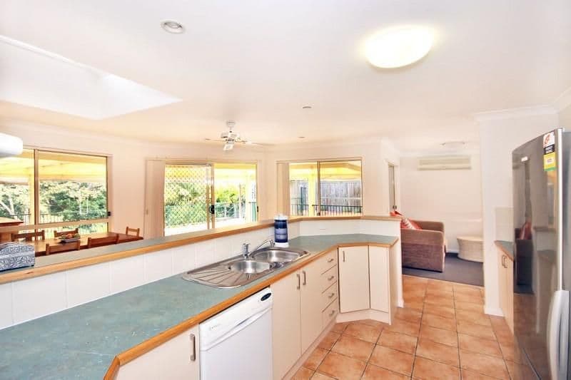 19 Altos Court, MUDGEERABA QLD 4213, Mudgeeraba - Thumbnail 8