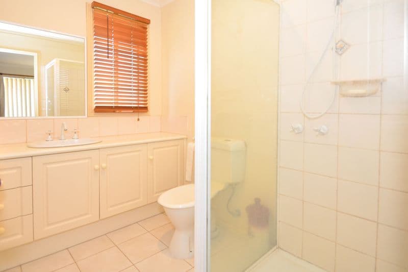 207 Nepean Street, GREENSBOROUGH VIC 3088, Greensborough - Thumbnail 6