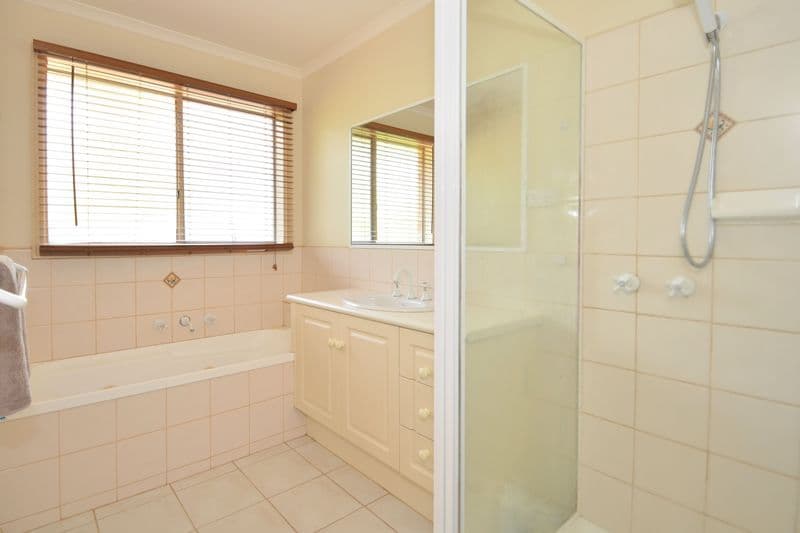 207 Nepean Street, GREENSBOROUGH VIC 3088, Greensborough - Thumbnail 7