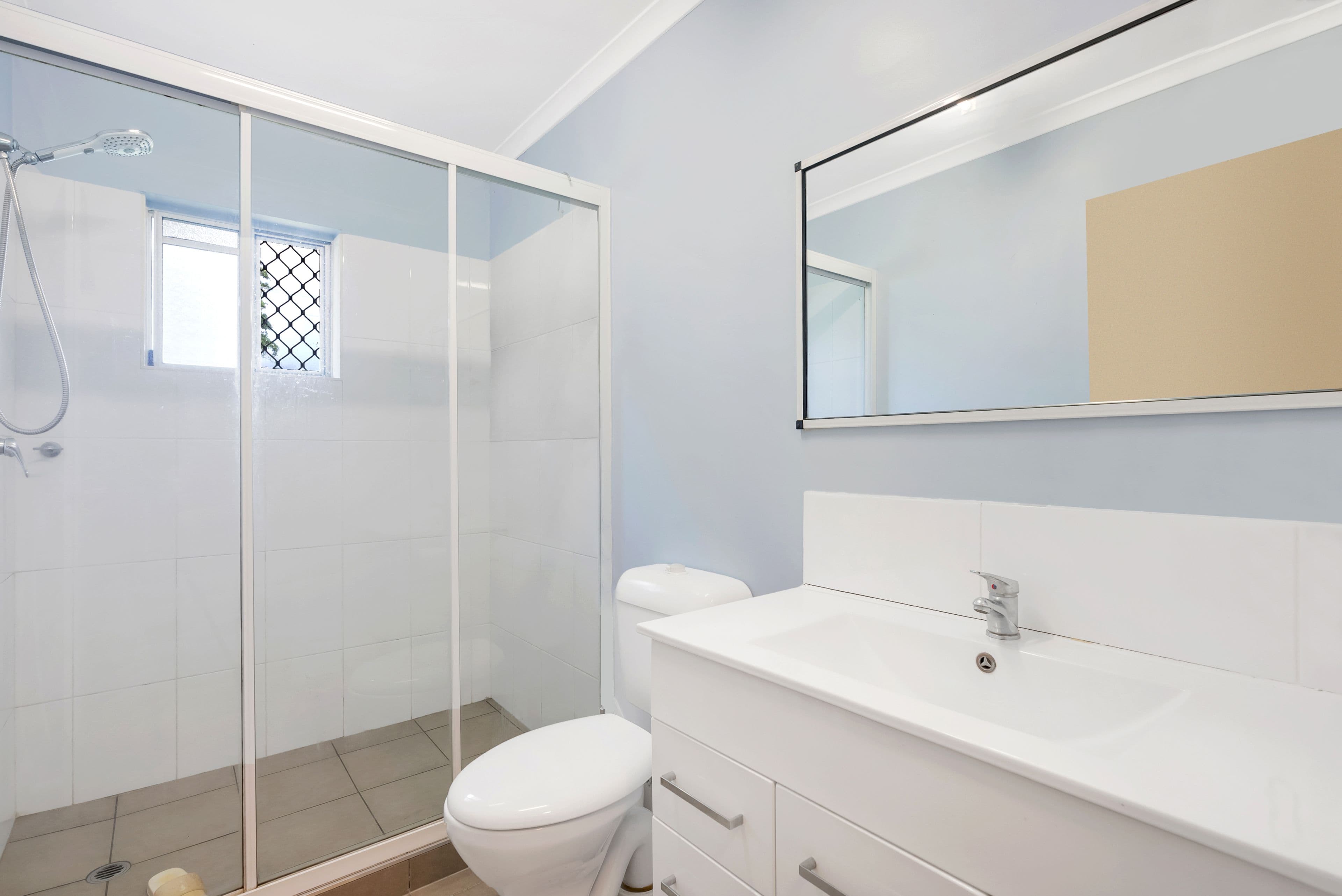 8 Bell Street, Bungalow QLD 4870, Bungalow - Thumbnail 5