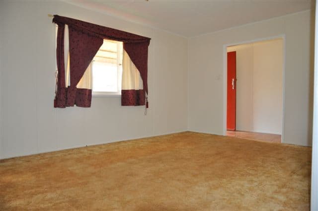 38 Rob Street, NEWTOWN QLD 4350, Newtown - Thumbnail 2