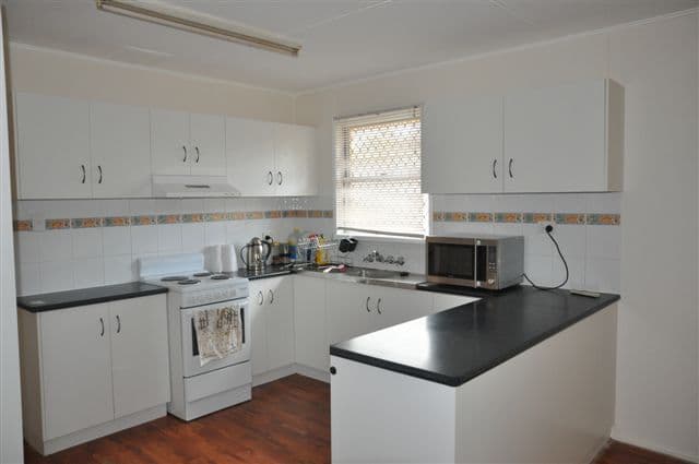 38 Rob Street, NEWTOWN QLD 4350, Newtown - Thumbnail 3