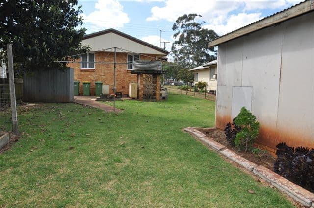 38 Rob Street, NEWTOWN QLD 4350, Newtown - Thumbnail 8