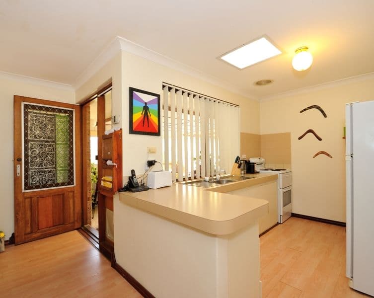 20 Acapulco Road, Safety Bay WA 6169, Safety Bay - Thumbnail 2