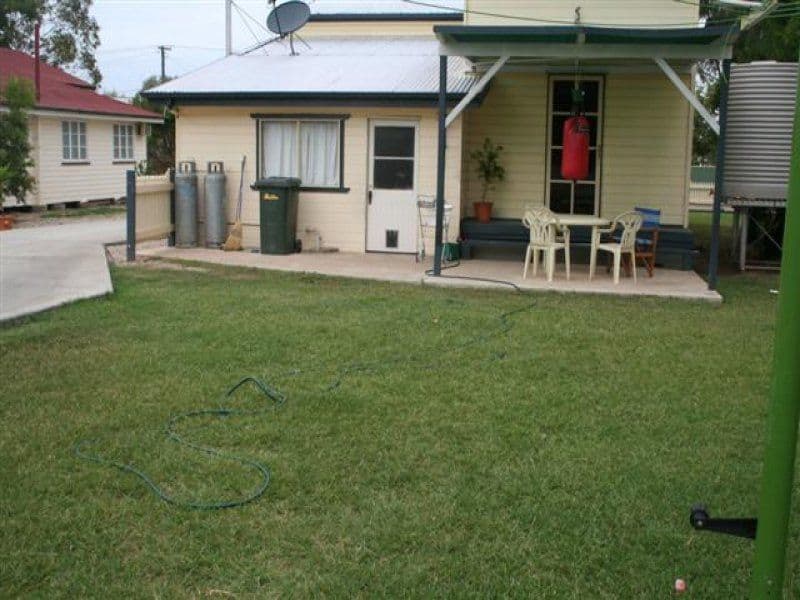 17 Lovell Street, ROMA QLD 4455, Roma - Thumbnail 5