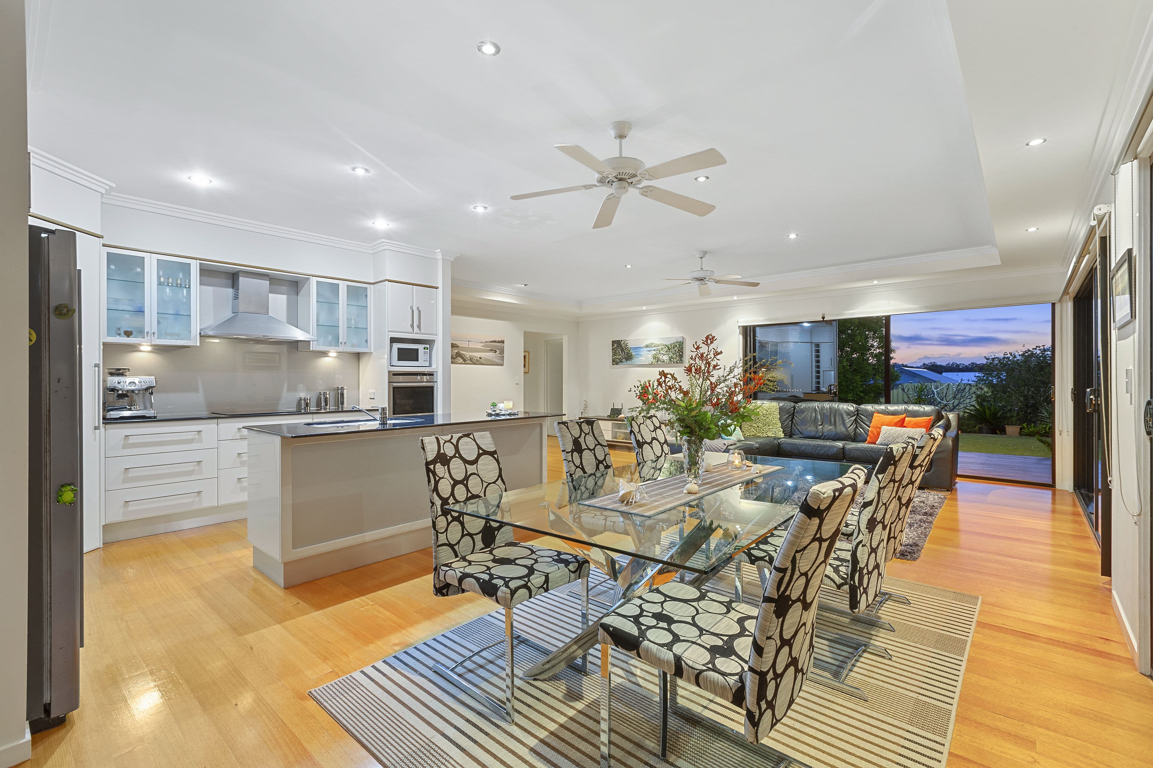 440 Casuarina Way, Casuarina - Thumbnail 2