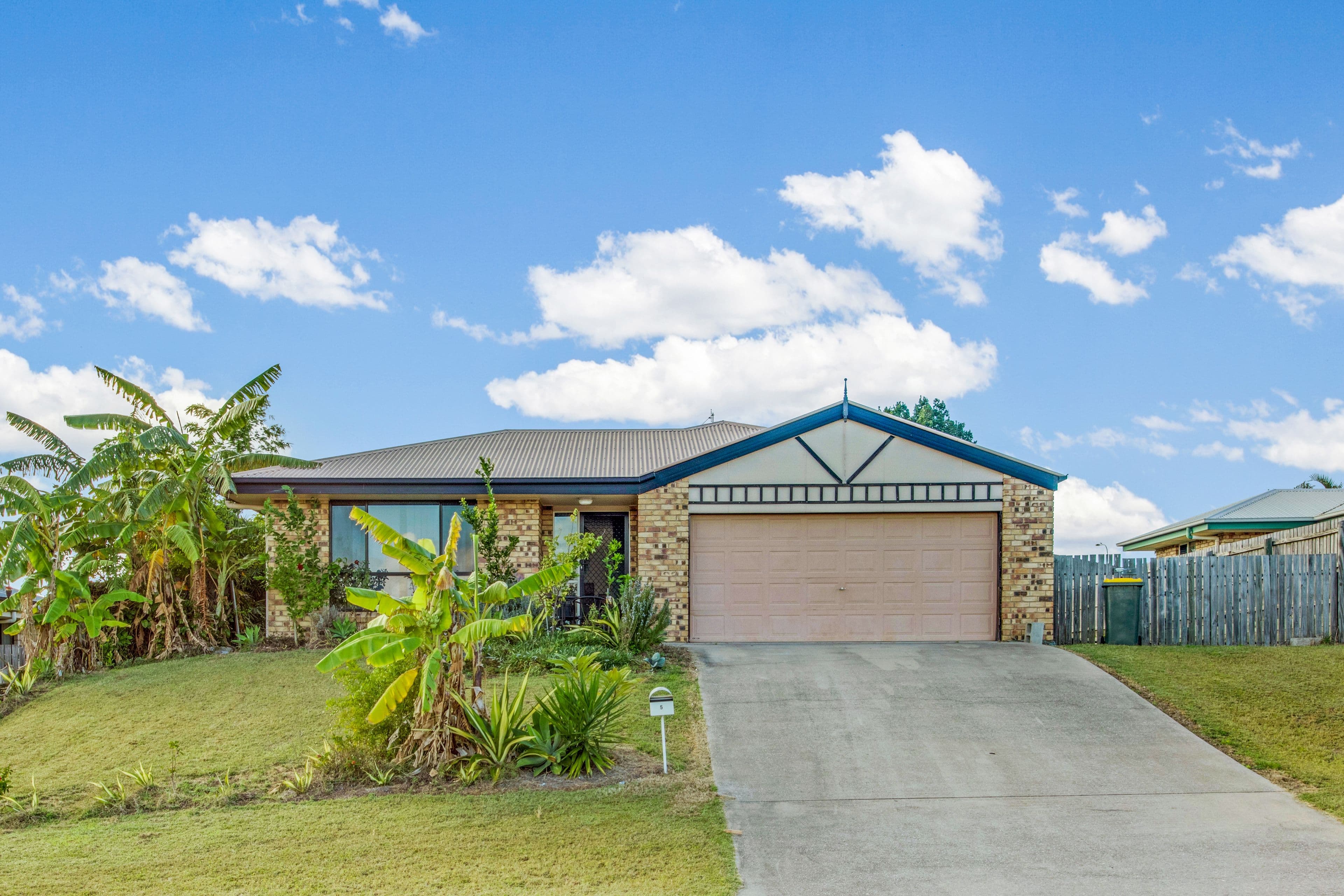 5 Dorinda Close, Clinton QLD 4680, Clinton - Image 1