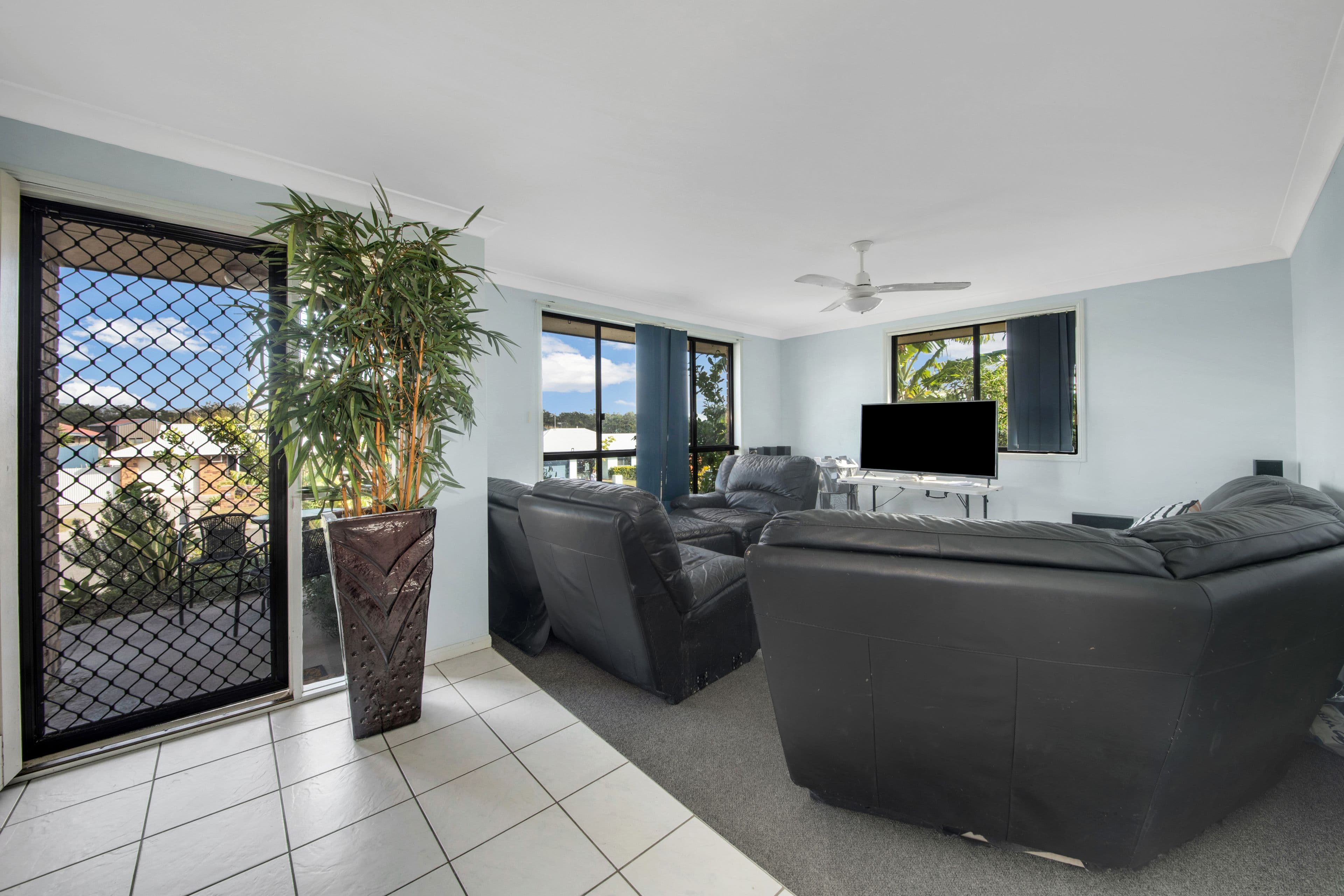 5 Dorinda Close, Clinton QLD 4680, Clinton - Thumbnail 3