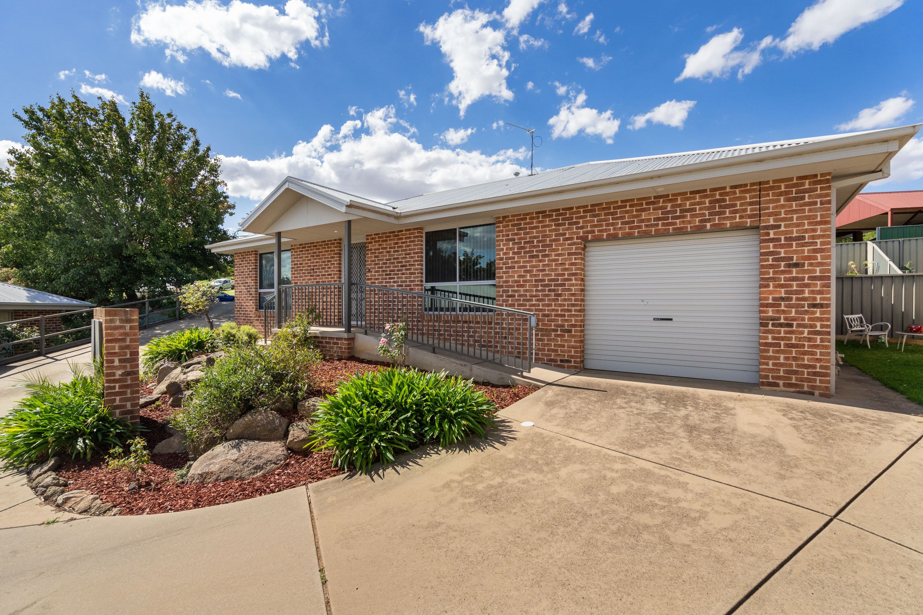 6 Banksia Place, Junee NSW 2663, Junee - Image 1