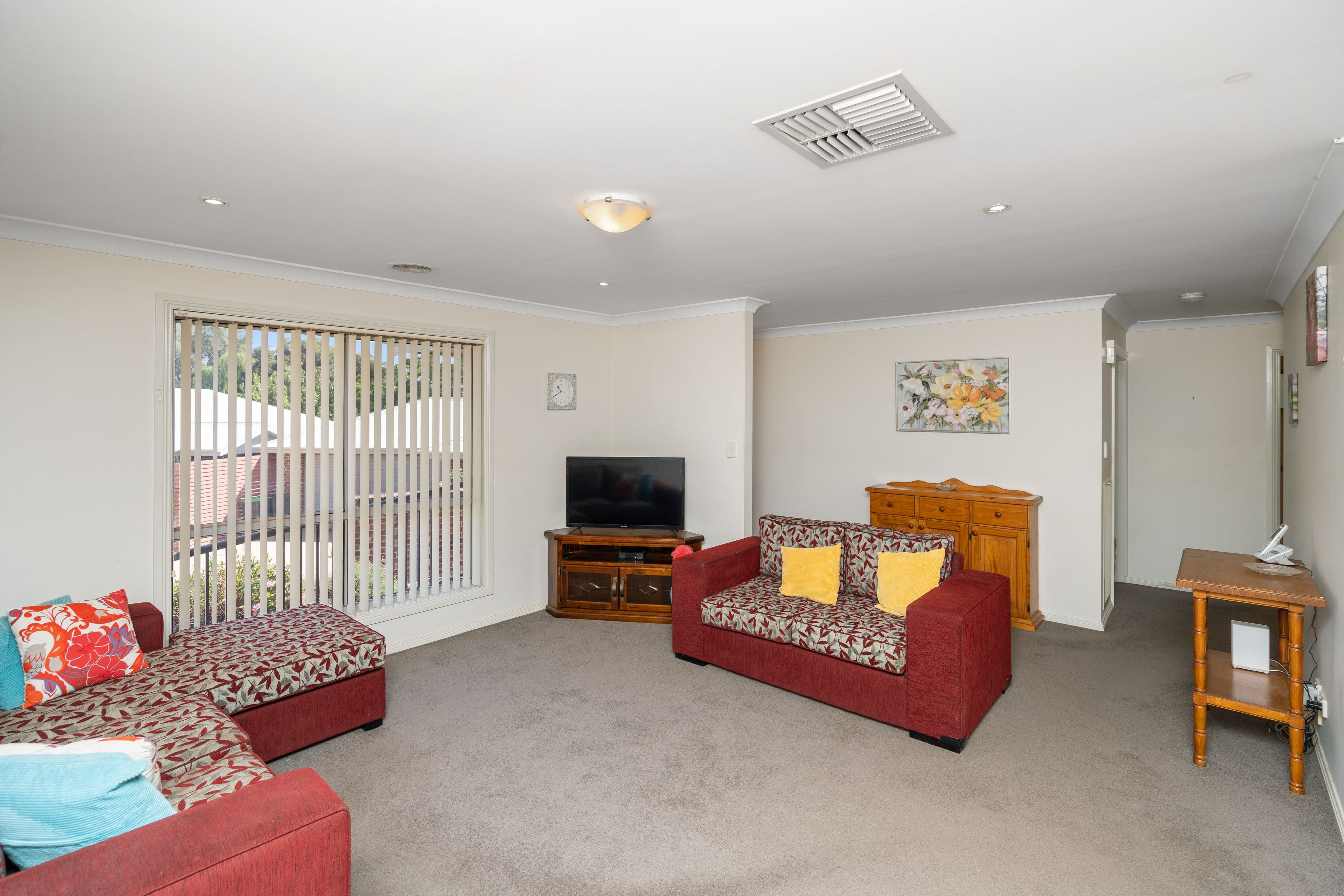 6 Banksia Place, Junee NSW 2663, Junee - Thumbnail 2